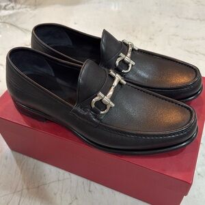 Salvatore Ferragamo Black Leather Loafers - EE Wide - Nero Calf (J13)